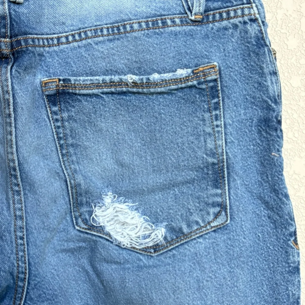 Good American Light Blue Boot Cut Jeans - Picture 8 of 10
